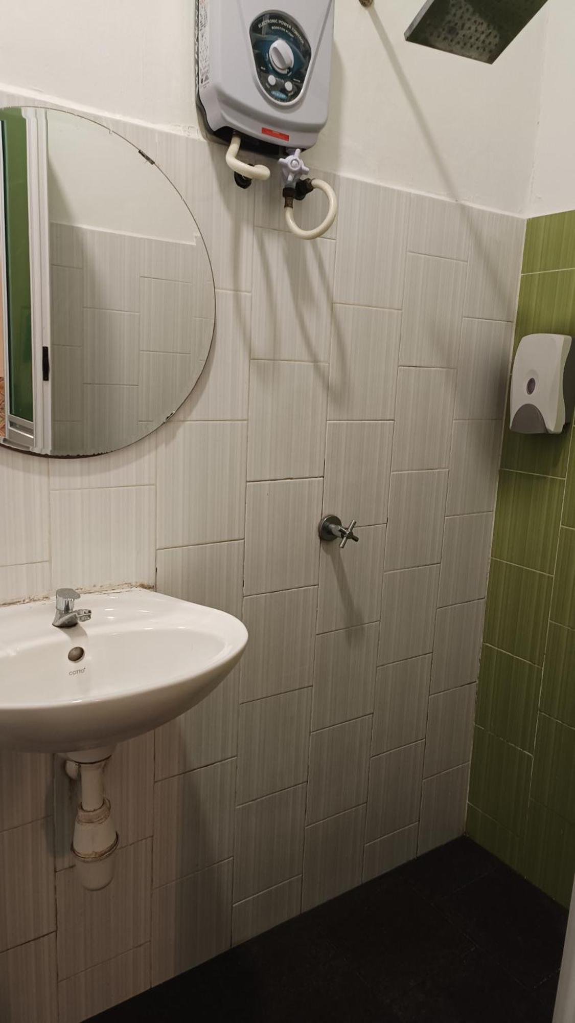 Olive Hotel Johor Bahru Bagian luar foto