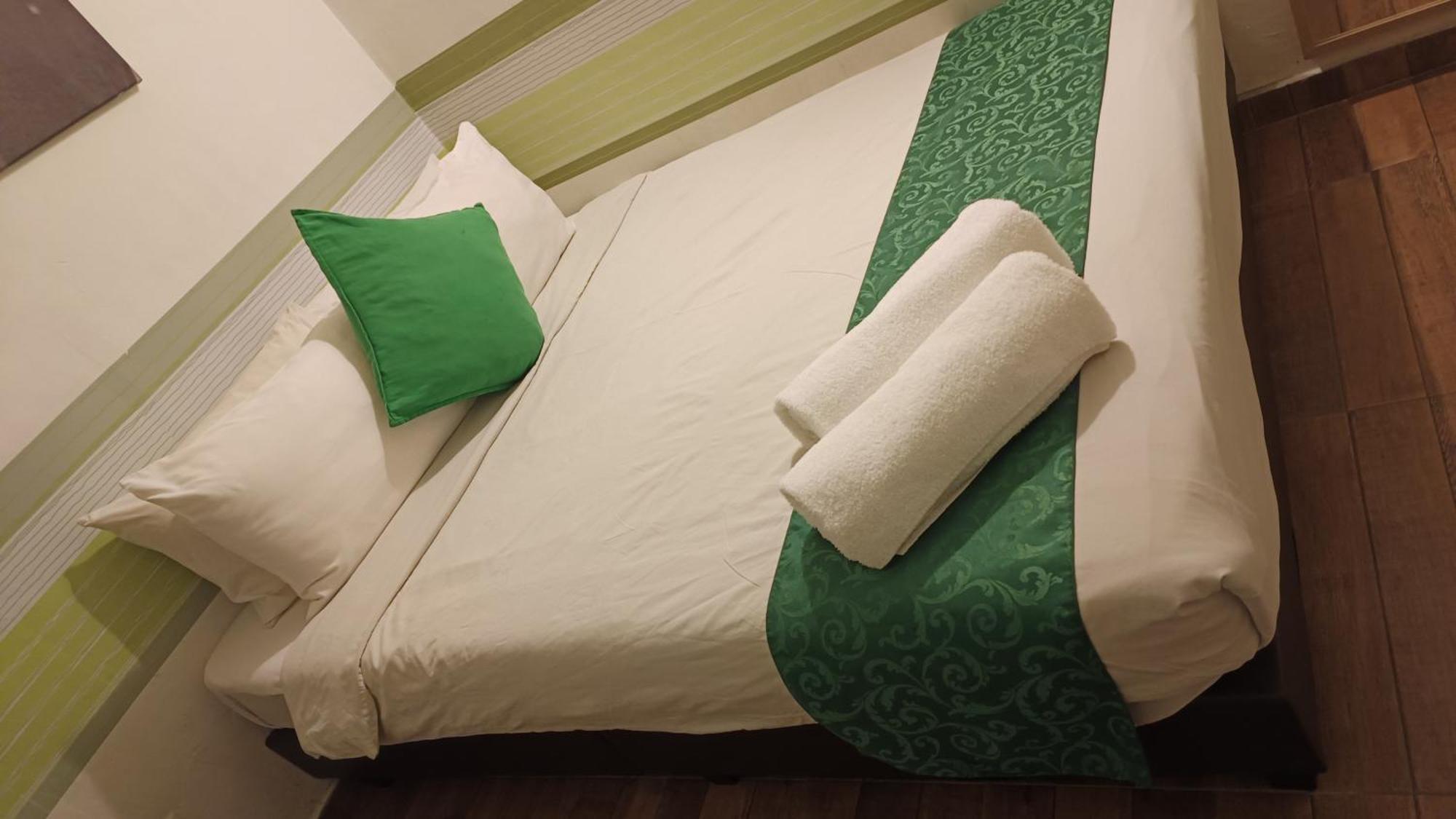 Olive Hotel Johor Bahru Bagian luar foto